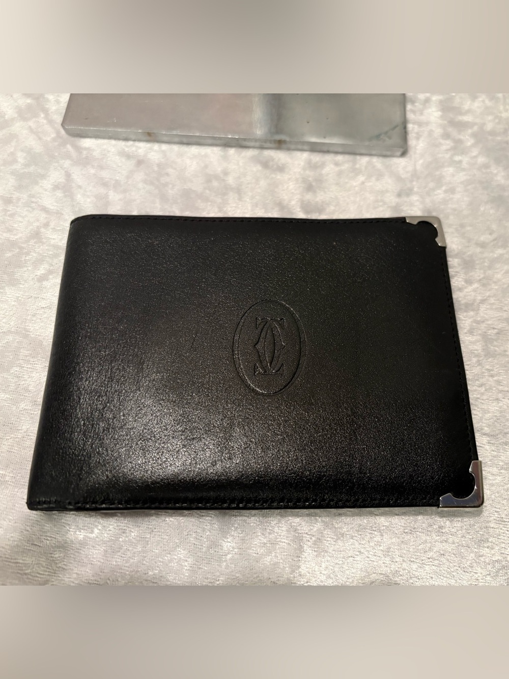 Cartier Must de Cartier Leather Bi-Fold Men’s in Black with Bordeaux interior